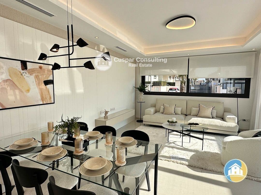 3 soverom Villa til salgs i Ciudad Quesada med svømmebasseng garasje - € 833 000 (Ref: 8555956)