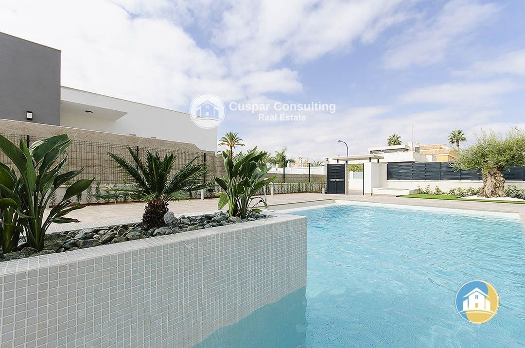3 camera da letto Villa in vendita in Dehesa de Campoamor con piscina garage - 875.000 € (Rif: 8555957)