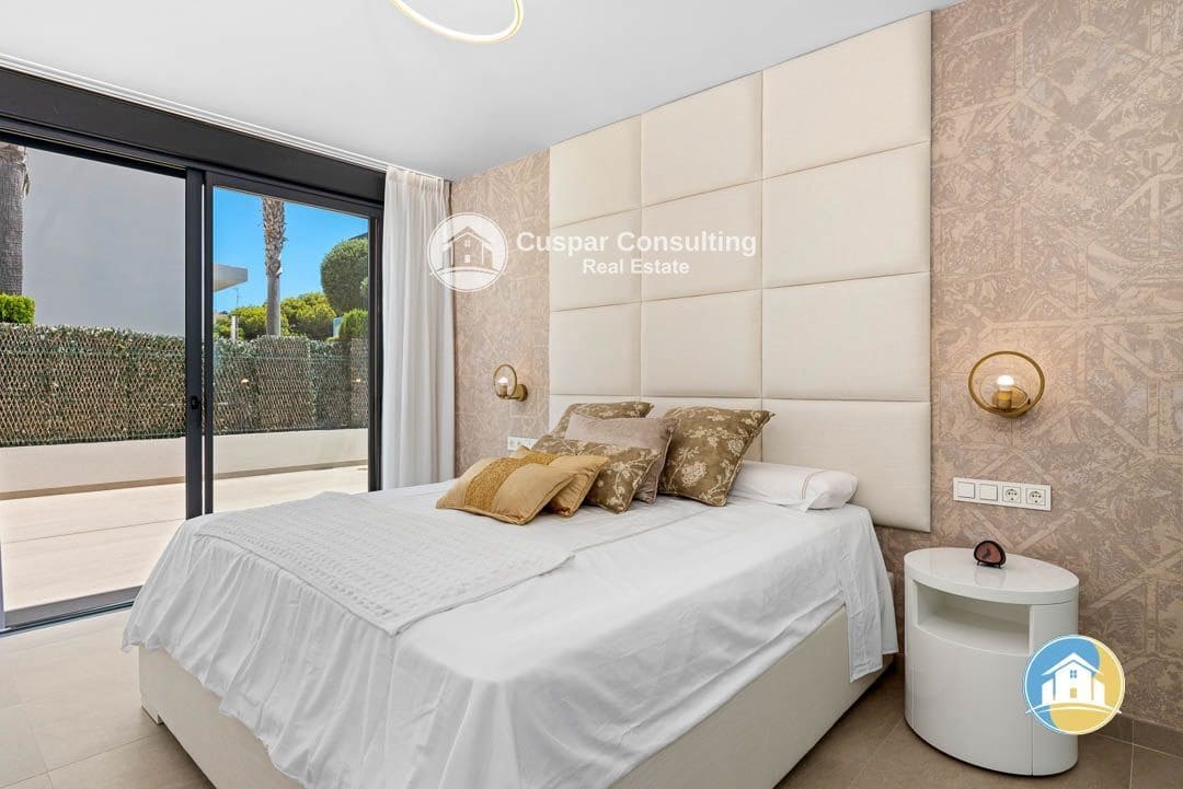 3 quarto Moradia para venda em Dehesa de Campoamor com piscina garagem - 860 000 € (Ref: 8555958)