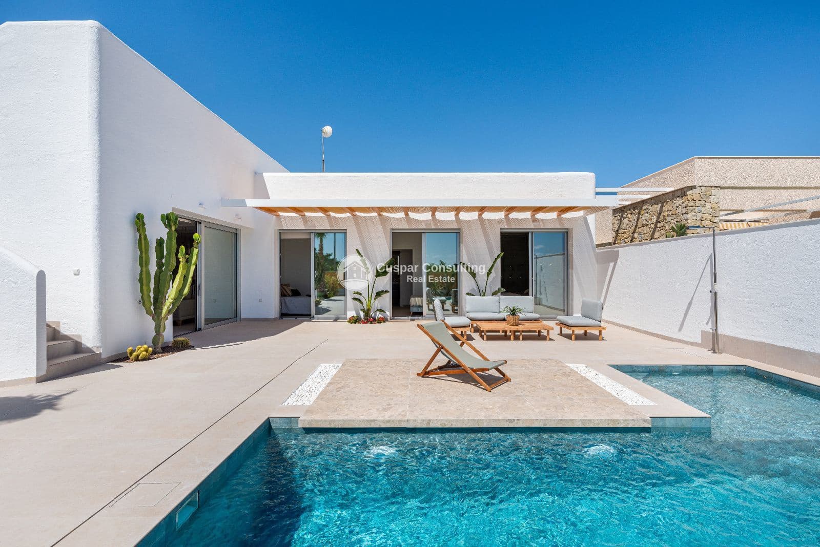 3 soveværelse Villa til salg i Benijofar med swimmingpool garage - € 569.900 (Ref: 8555965)