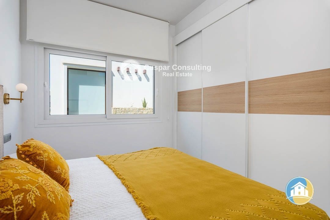 3 soverom Villa til salgs i Los Montesinos med svømmebasseng garasje - € 465 000 (Ref: 8555970)