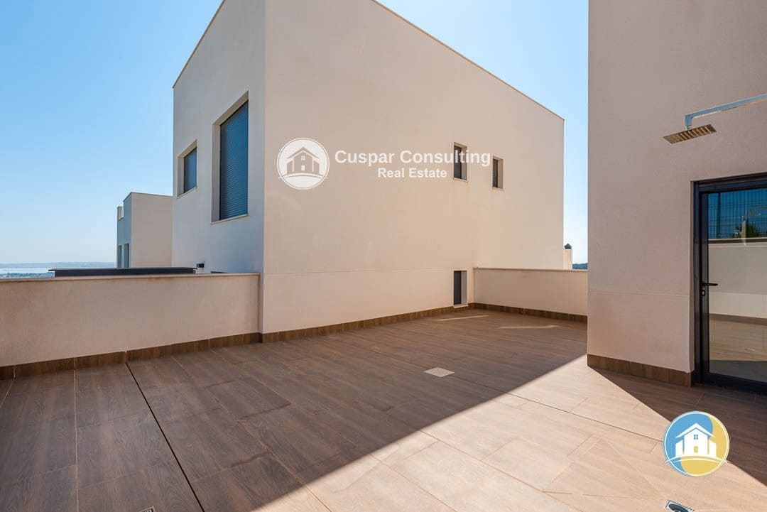 3 soveværelse Villa til salg i San Miguel de Salinas med swimmingpool garage - € 430.000 (Ref: 8555973)