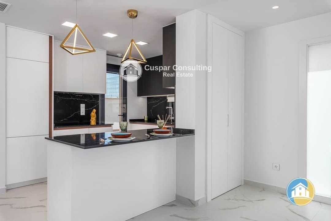 3 soveværelse Villa til salg i San Miguel de Salinas med swimmingpool garage - € 430.000 (Ref: 8555973)