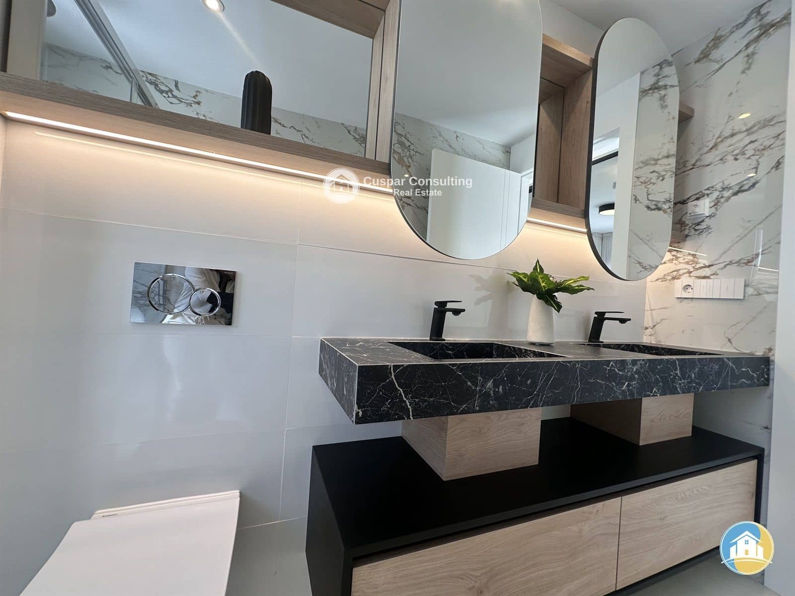 3 bedroom Villa for sale in Ciudad Quesada with pool garage - € 777,000 (Ref: 8555980)