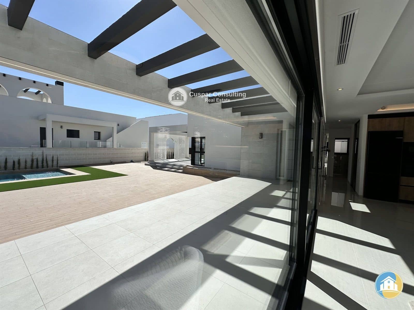 3 bedroom Villa for sale in Ciudad Quesada with pool garage - € 777,000 (Ref: 8555980)