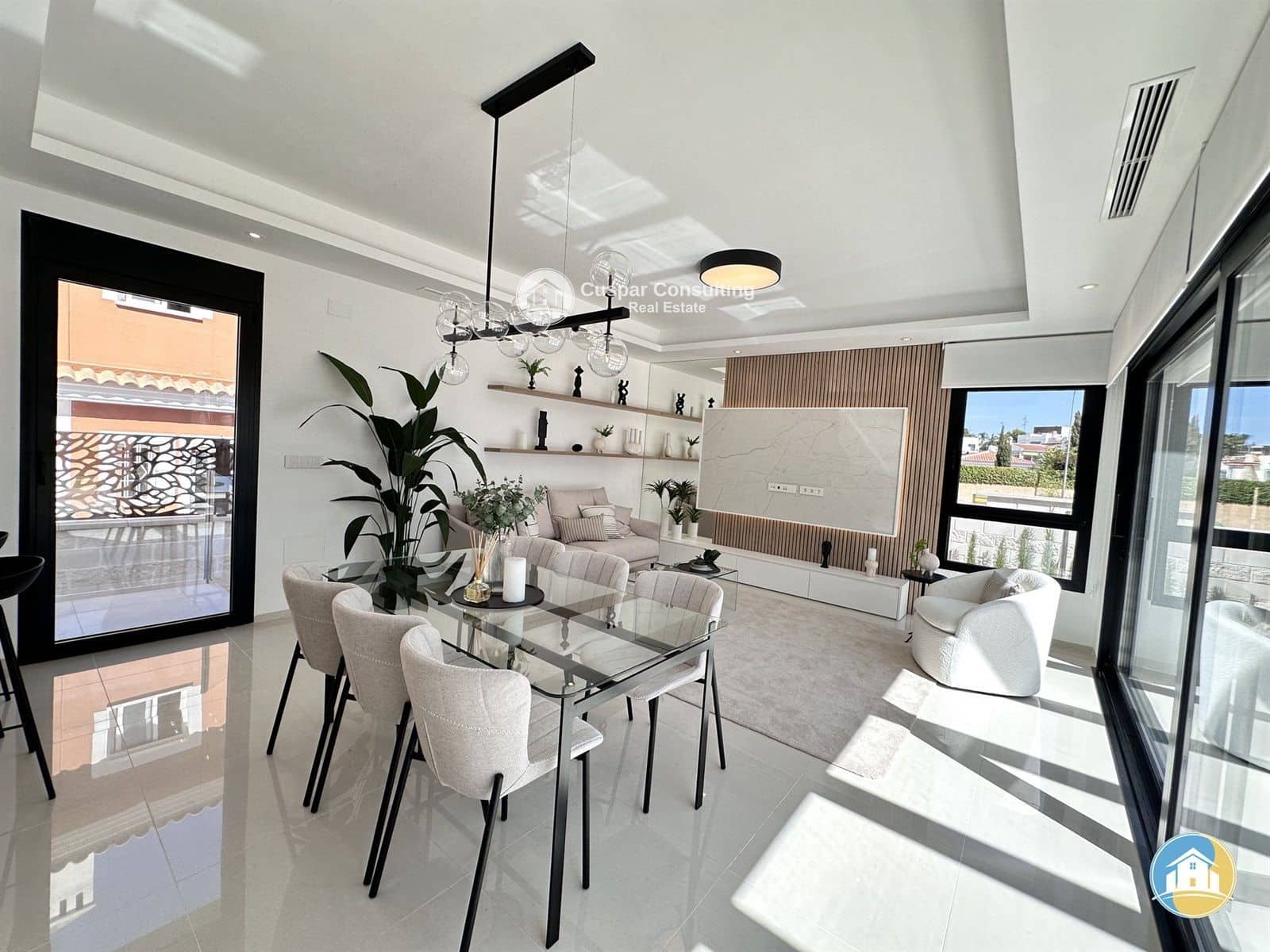 3 bedroom Villa for sale in Ciudad Quesada with pool garage - € 777,000 (Ref: 8555980)