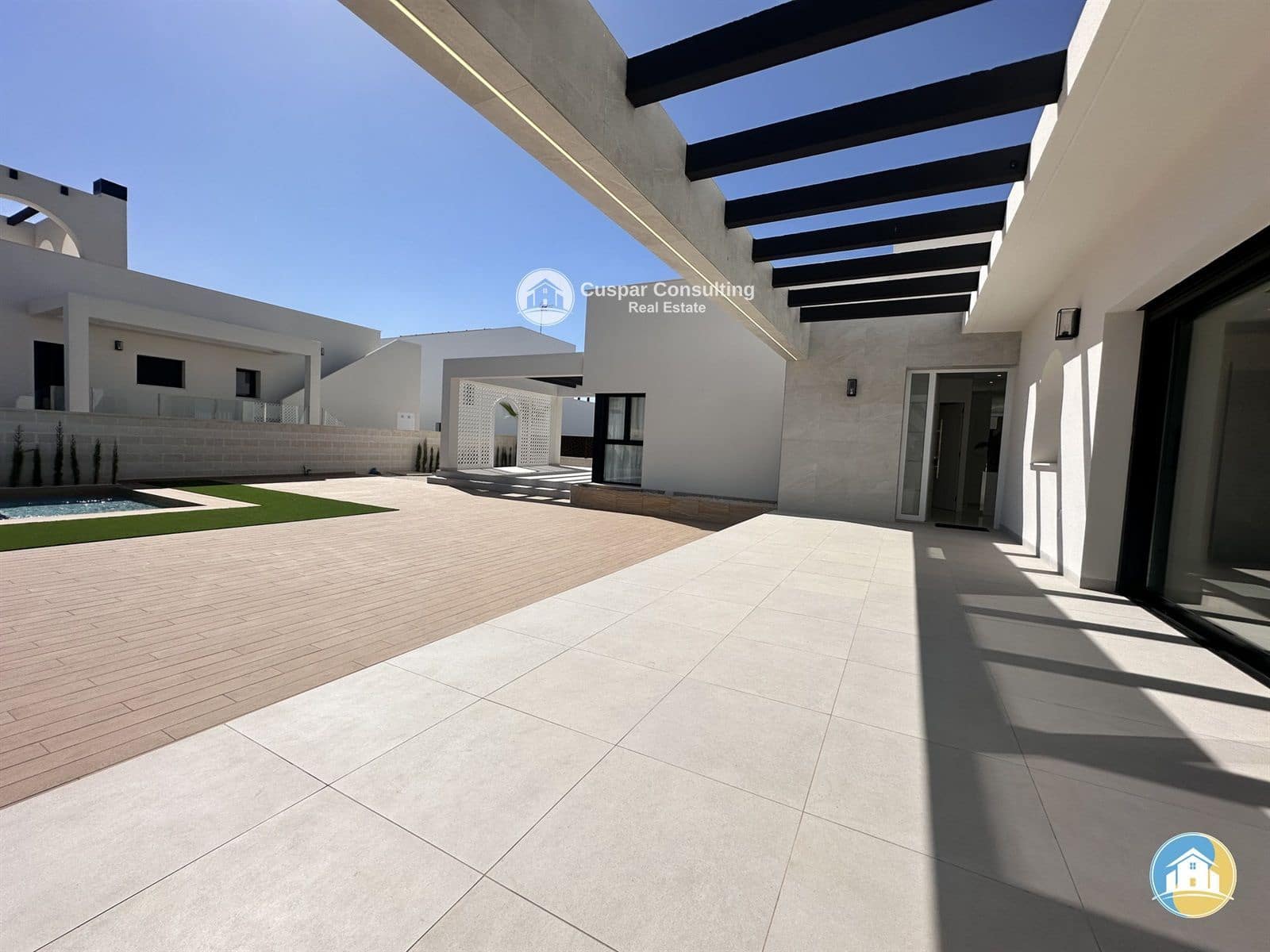 3 bedroom Villa for sale in Ciudad Quesada with pool garage - € 777,000 (Ref: 8555980)