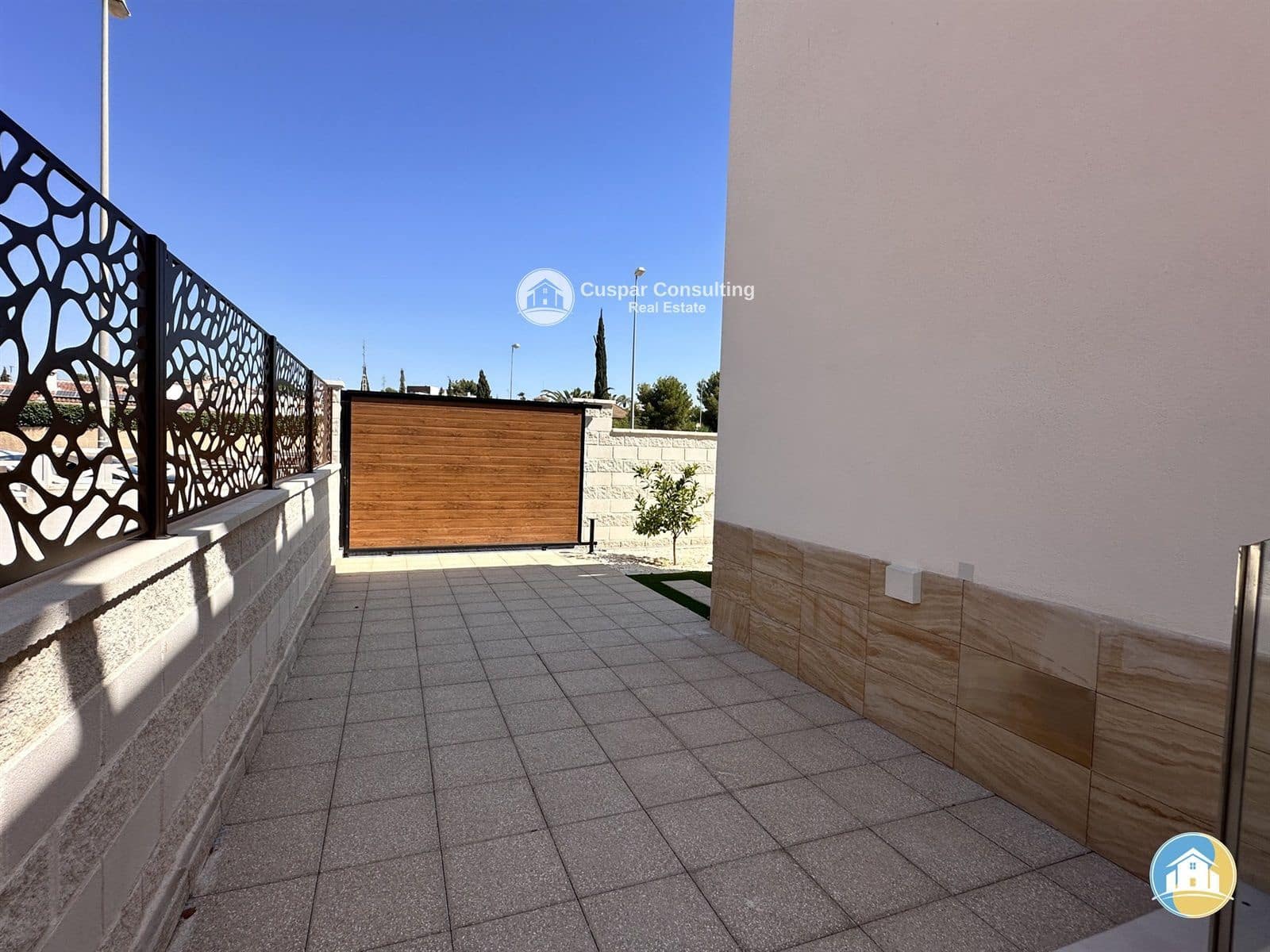 3 bedroom Villa for sale in Ciudad Quesada with pool garage - € 777,000 (Ref: 8555980)