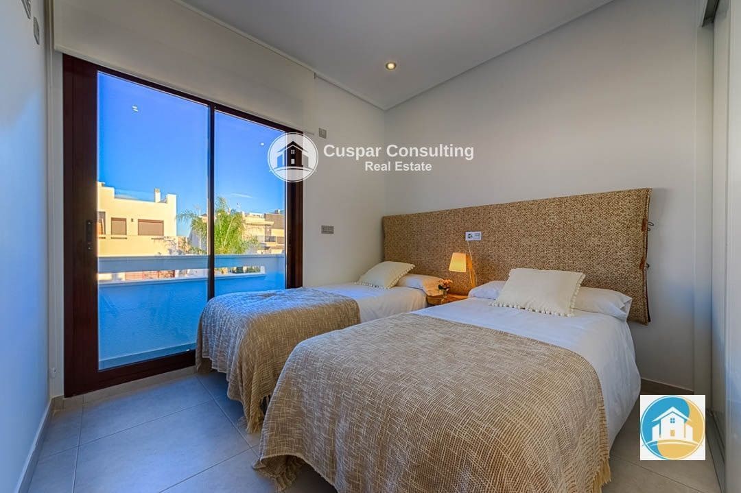 3 quarto Apartamento para venda em Pilar de la Horadada com piscina garagem - 354 900 € (Ref: 8555982)