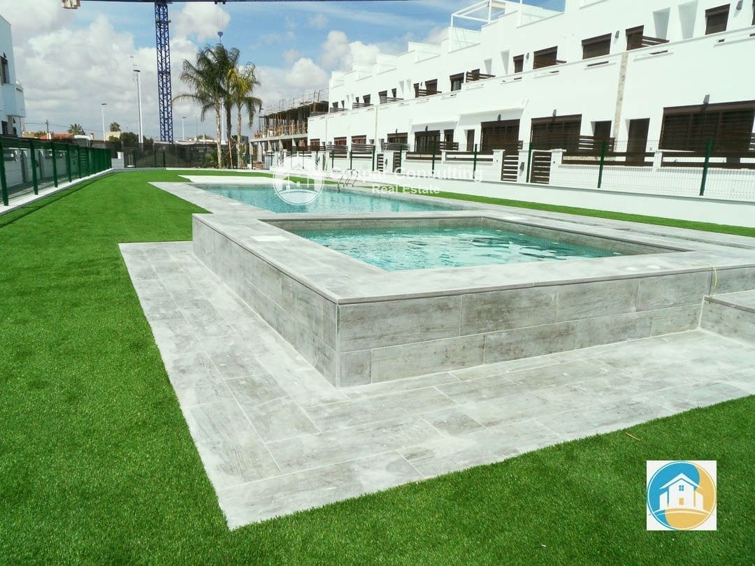 3 quarto Apartamento para venda em Pilar de la Horadada com piscina garagem - 354 900 € (Ref: 8555982)