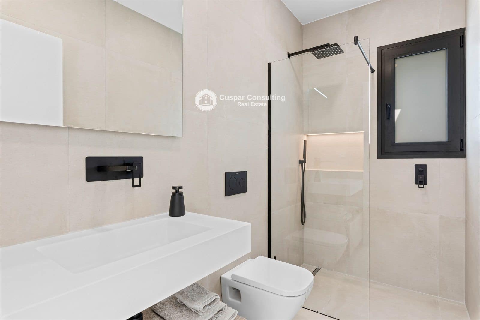 3 soveværelse Villa til salg i Los Alcazares med swimmingpool garage - € 579.900 (Ref: 8555983)