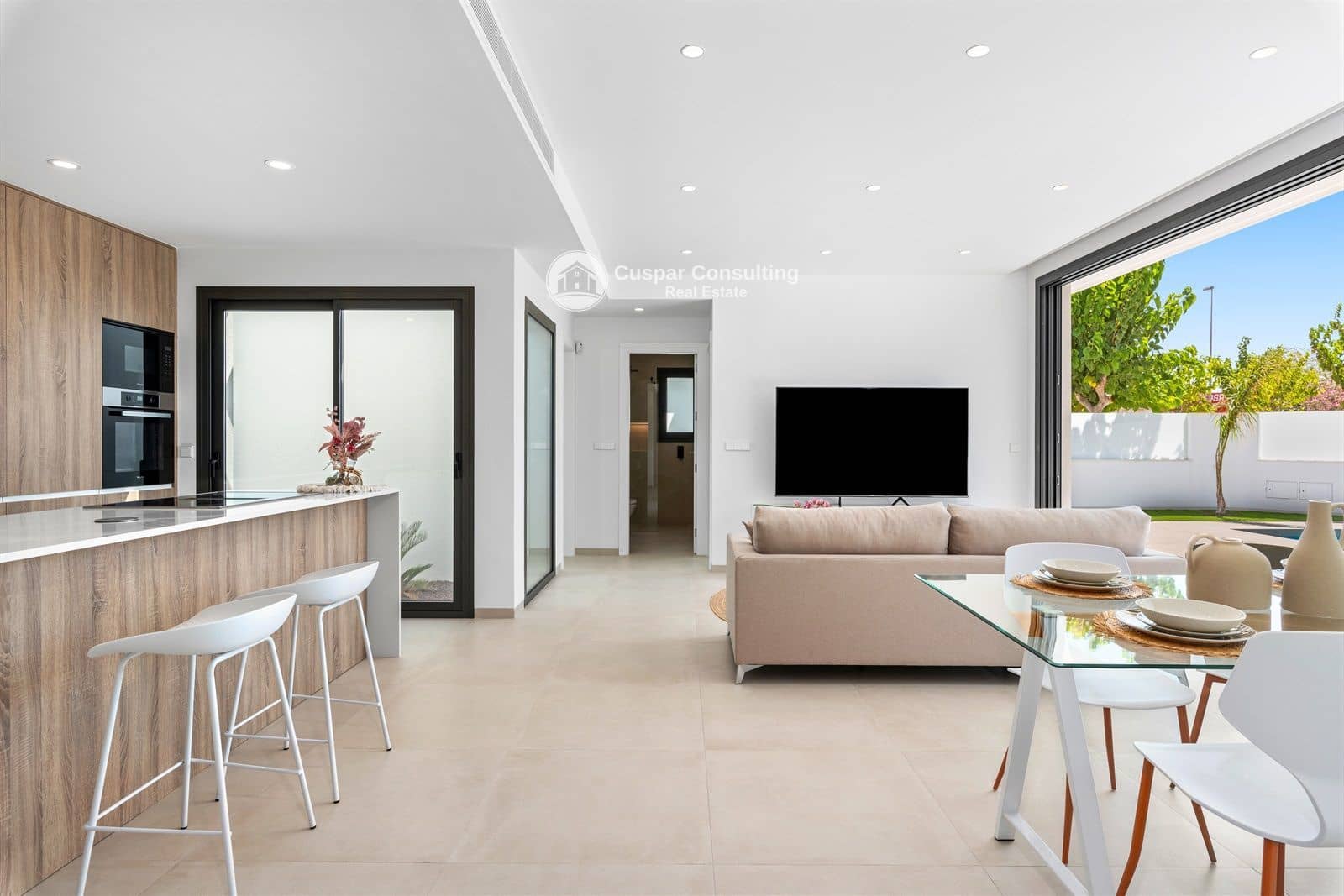 3 soveværelse Villa til salg i Los Alcazares med swimmingpool garage - € 579.900 (Ref: 8555983)