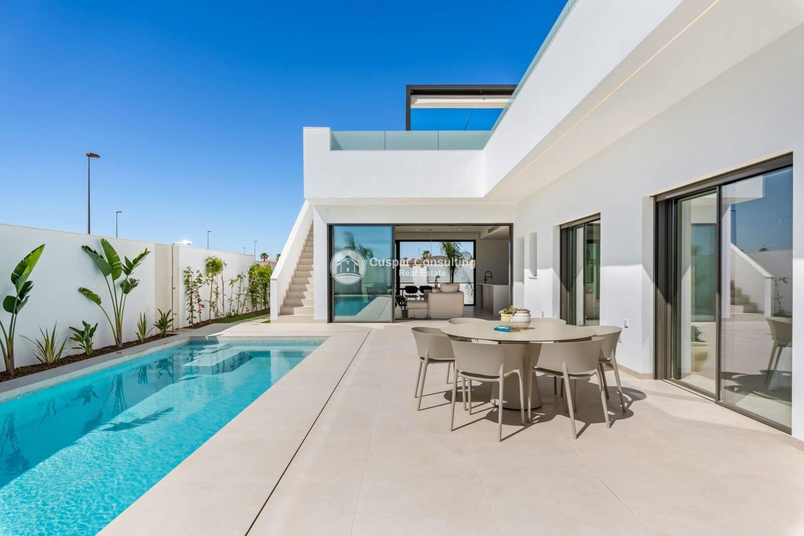 Chalet de 3 habitaciones en San Javier en venta con piscina garaje - 709.900 € (Ref: 8555983)