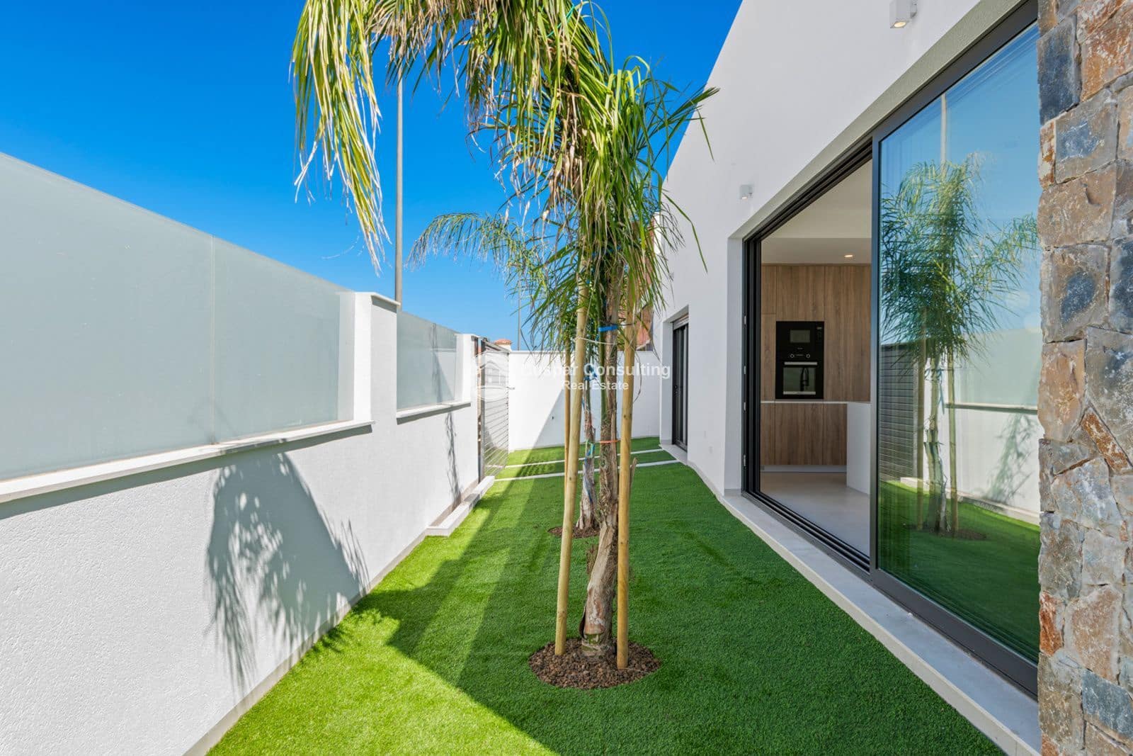 Chalet de 3 habitaciones en San Javier en venta con piscina garaje - 709.900 € (Ref: 8555983)