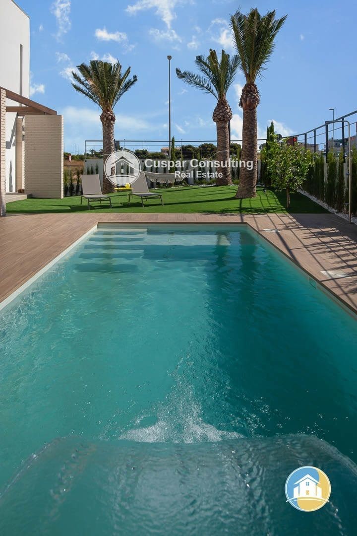 4 camera da letto Villa in vendita in Dehesa de Campoamor con piscina - 960.000 € (Rif: 8555985)