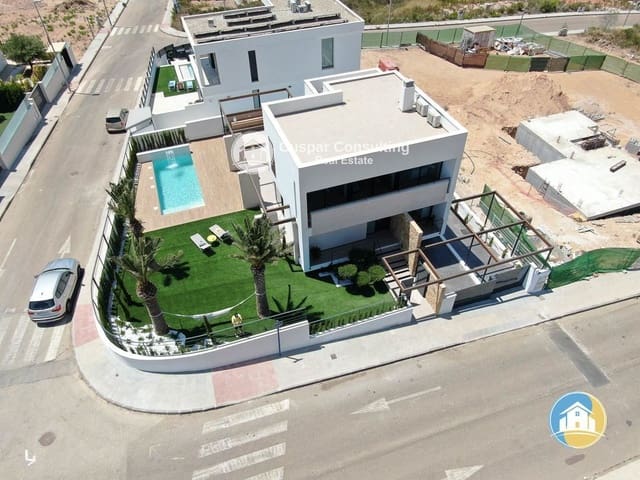 4 bedroom Villa for sale in Dehesa de Campoamor, Orihuela with pool - € 960,000 (Ref: 8555985)