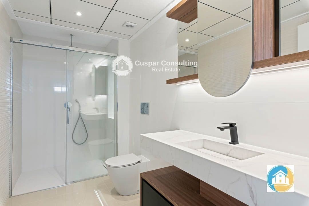 4 soveværelse Villa til salg i Ciudad Quesada med swimmingpool garage - € 975.693 (Ref: 8555989)