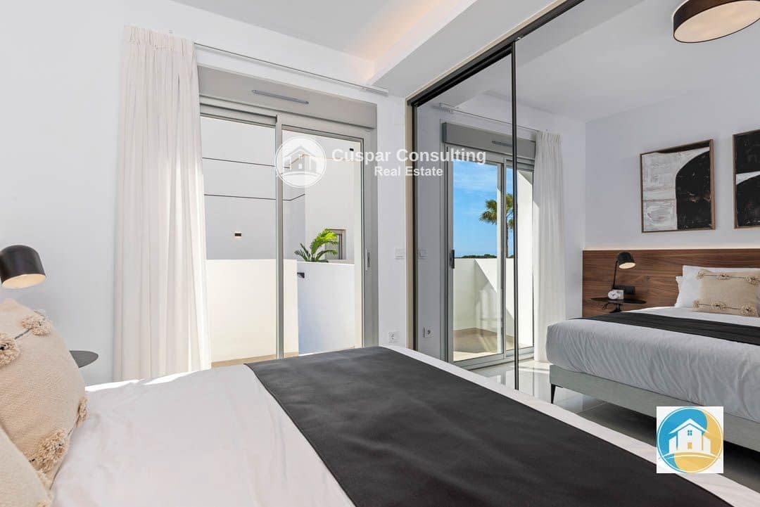 4 soveværelse Villa til salg i Ciudad Quesada med swimmingpool garage - € 975.693 (Ref: 8555989)