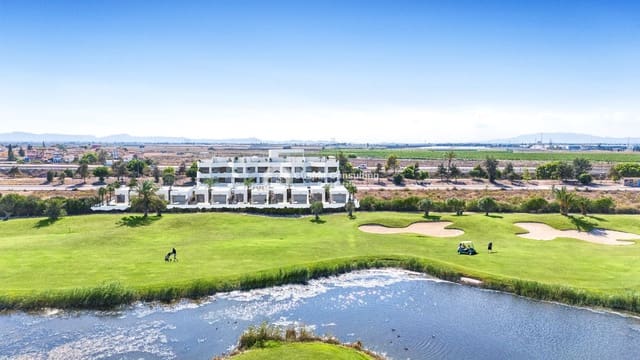 4 chambre Penthouse à vendre à Las Lomas de Rame - Bahía Bella, Los Alcázares avec piscine garage - 439 000 € (Ref: 8555997)