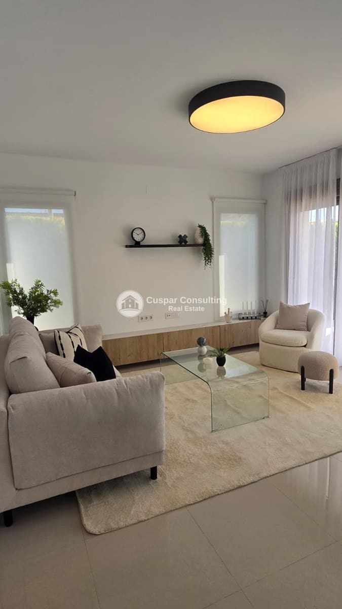 3 soveværelse Villa til salg i Los Alcazares med swimmingpool garage - € 570.000 (Ref: 8556002)