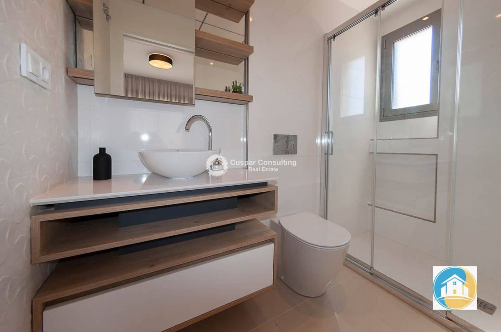 3 soveværelse Villa til salg i Los Alcazares med swimmingpool garage - € 570.000 (Ref: 8556002)