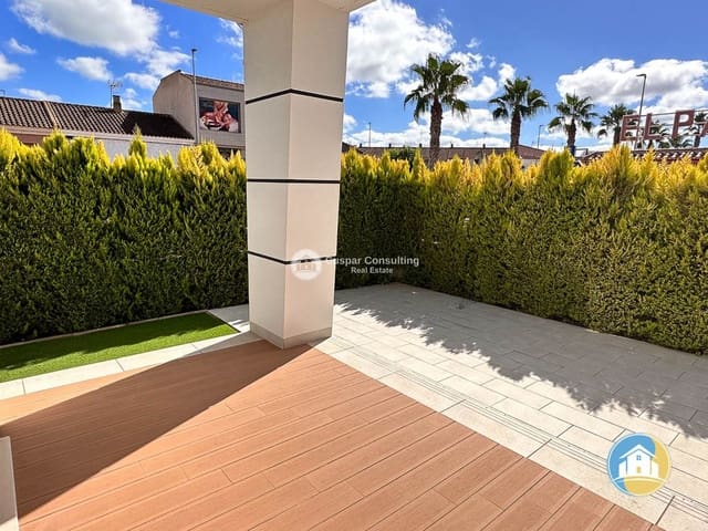 3 slaapkamer Villa te koop in Centro, Los Alcázares met zwembad garage - € 570.000 (Ref: 8556002)