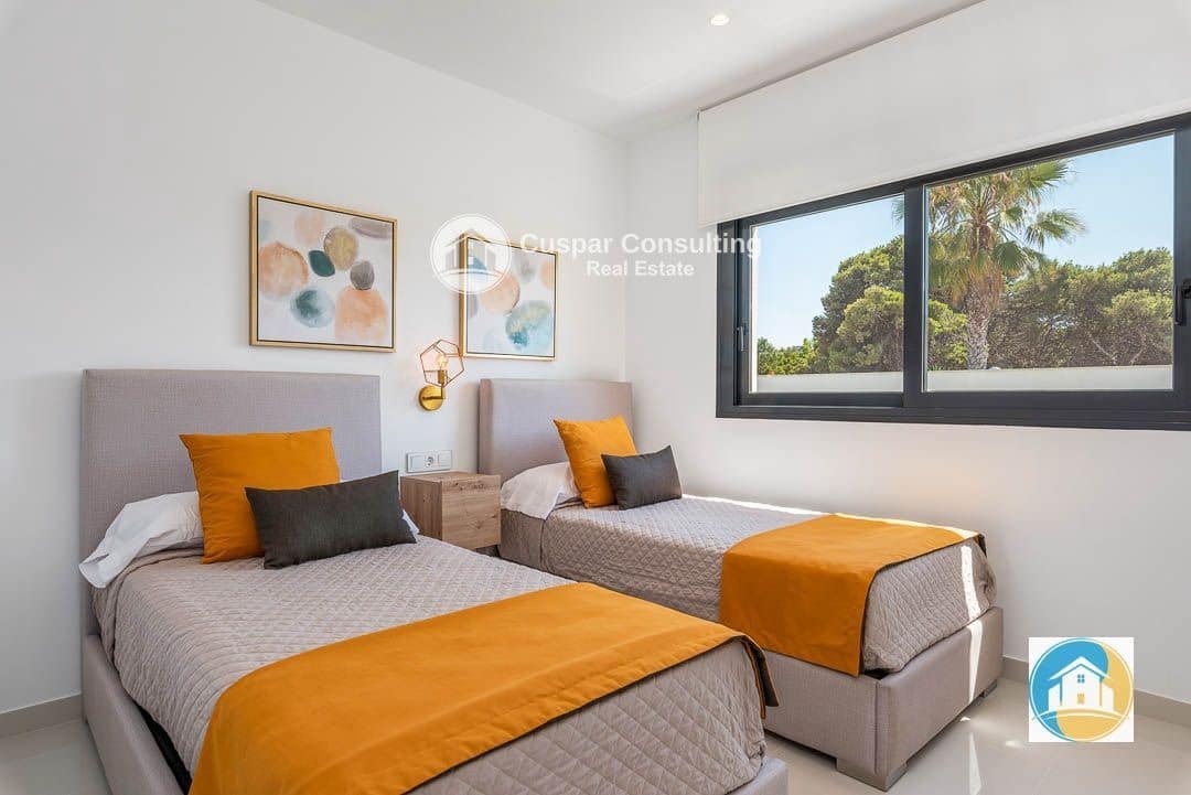 4 soverom Villa til salgs i Playa Honda med svømmebasseng garasje - € 600 000 (Ref: 8556003)