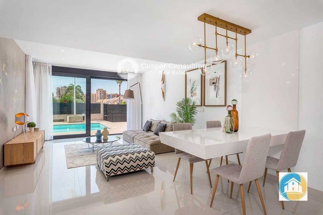 4 soverom Villa til salgs i Playa Honda med svømmebasseng garasje - € 600 000 (Ref: 8556003)