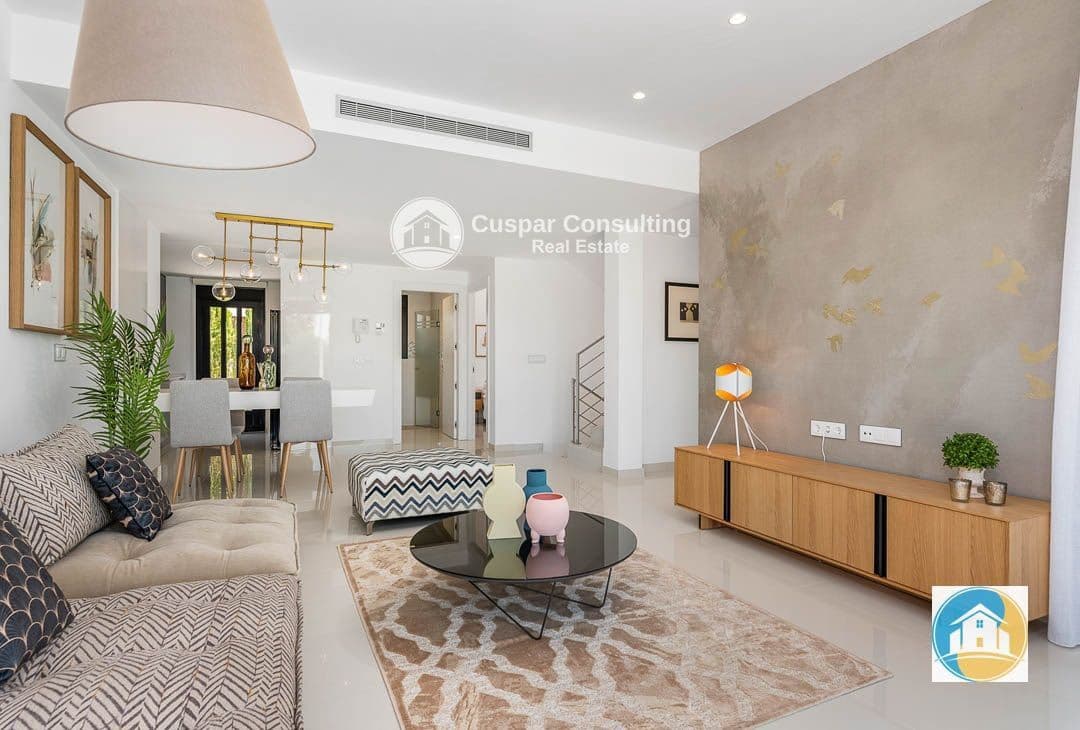 4 soverom Villa til salgs i Playa Honda med svømmebasseng garasje - € 600 000 (Ref: 8556003)