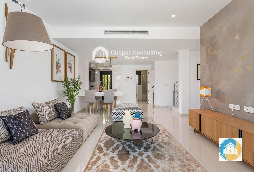 4 soverom Villa til salgs i Playa Honda med svømmebasseng garasje - € 600 000 (Ref: 8556003)