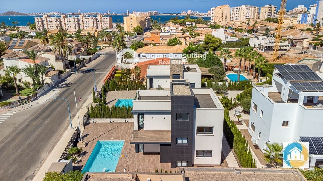 4 soverom Villa til salgs i Playa Honda med svømmebasseng garasje - € 600 000 (Ref: 8556003)