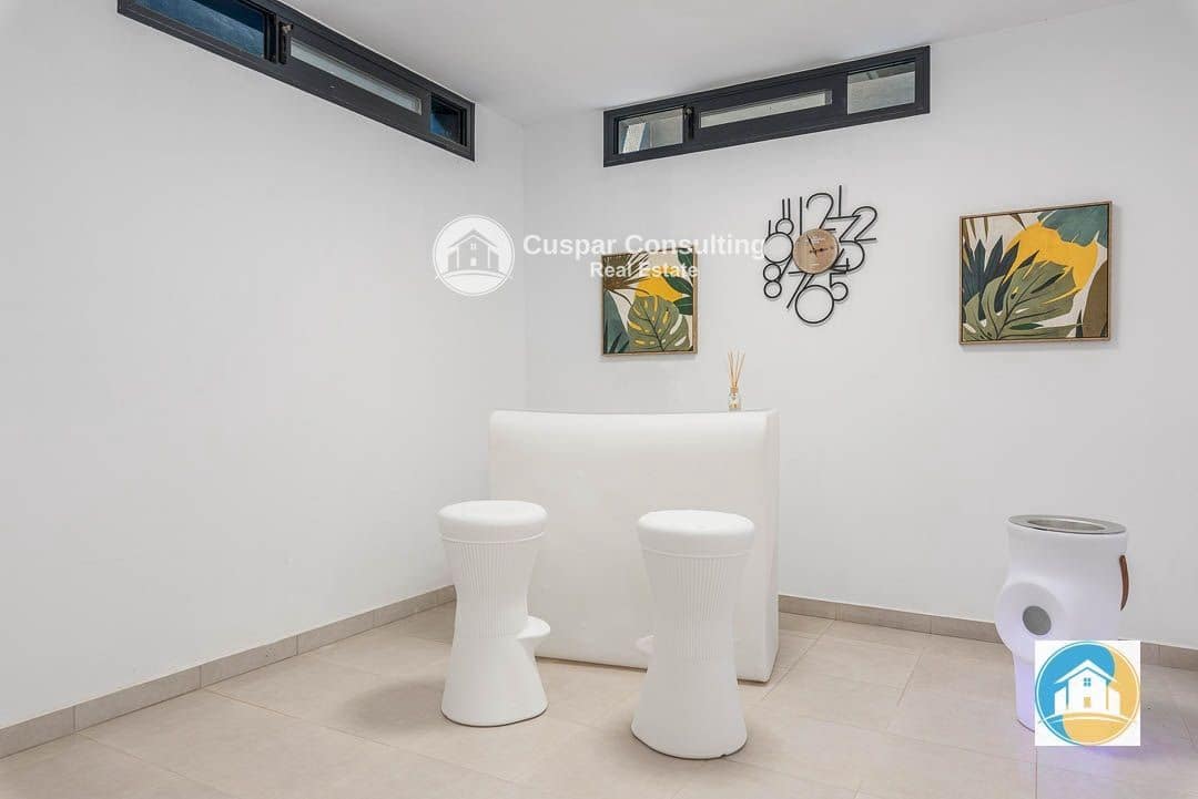 4 soverom Villa til salgs i Playa Honda med svømmebasseng garasje - € 600 000 (Ref: 8556003)