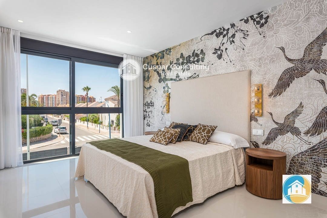 4 soverom Villa til salgs i Playa Honda med svømmebasseng garasje - € 600 000 (Ref: 8556003)