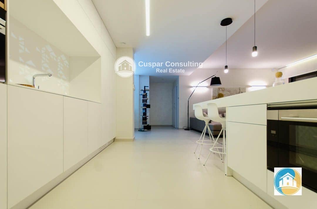 4 sypialnia Willa na sprzedaż w Orihuela Costa z basenem garażem - 1 050 000 € (Ref: 8556009)