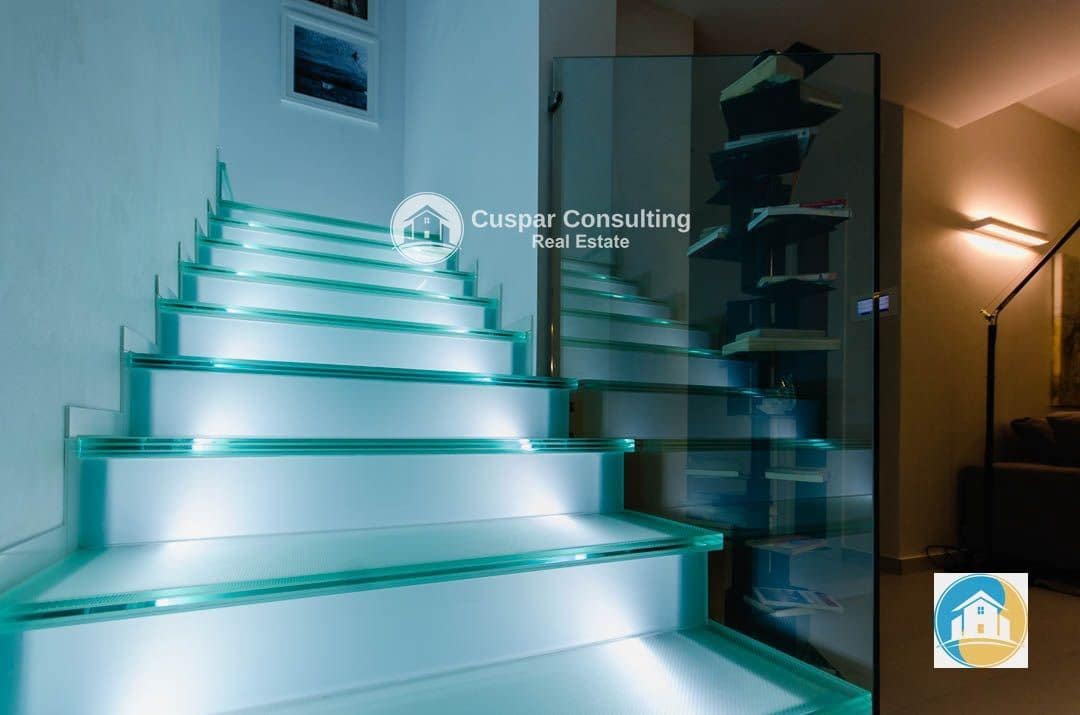 4 sypialnia Willa na sprzedaż w Orihuela Costa z basenem garażem - 1 050 000 € (Ref: 8556009)