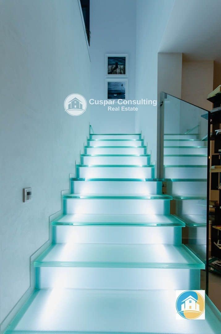 4 sypialnia Willa na sprzedaż w Orihuela Costa z basenem garażem - 1 050 000 € (Ref: 8556009)