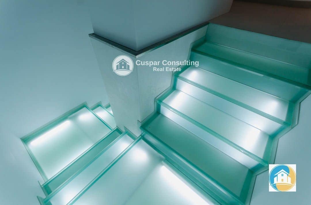 4 sypialnia Willa na sprzedaż w Orihuela Costa z basenem garażem - 1 050 000 € (Ref: 8556009)