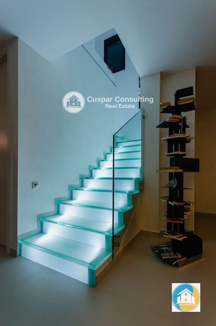 4 sypialnia Willa na sprzedaż w Orihuela Costa z basenem garażem - 1 050 000 € (Ref: 8556009)