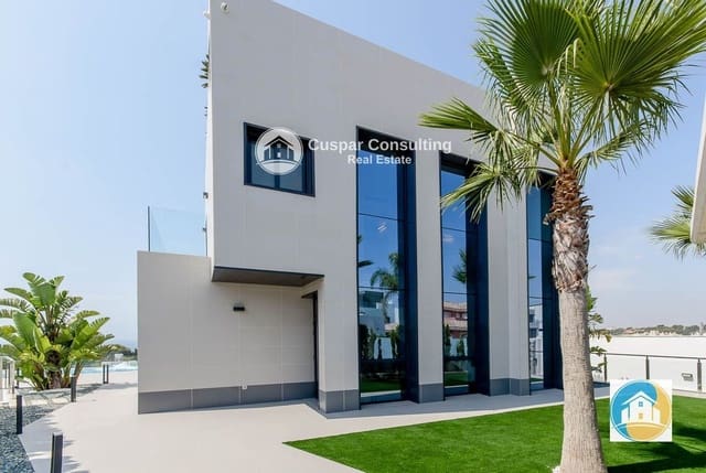 4 quarto Moradia para venda em Campoamor, Orihuela com piscina garagem - 1 050 000 € (Ref: 8556015)