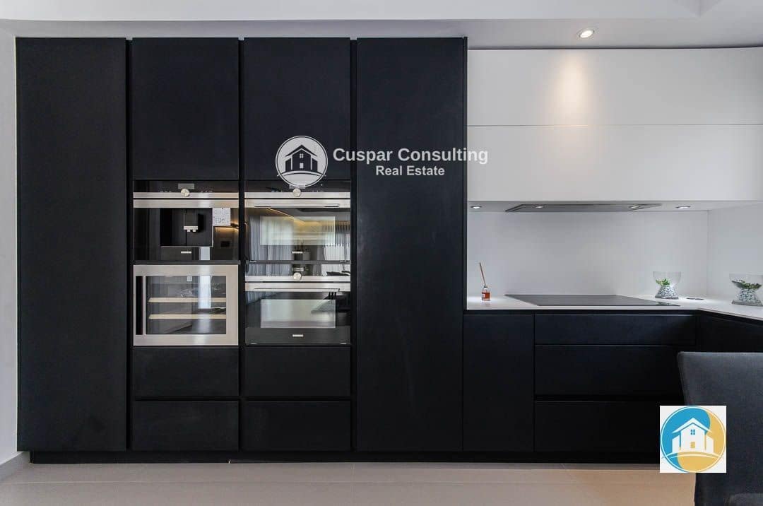 4 sovrum Villa till salu i Orihuela Costa med pool garage - 1 050 000 € (Ref: 8556015)