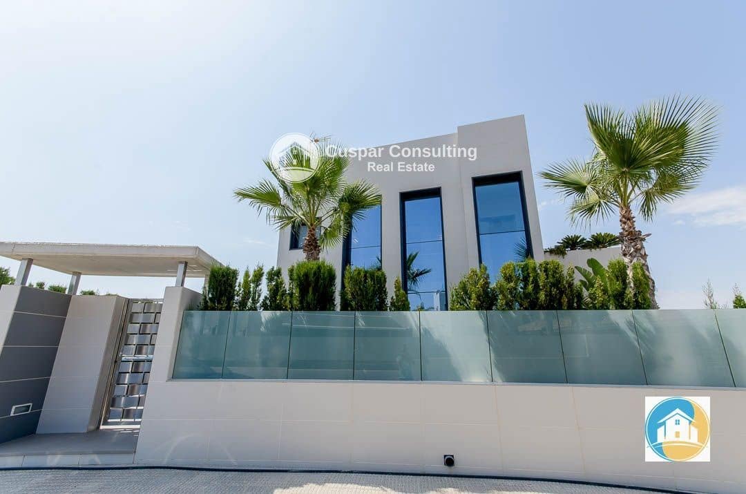 4 sovrum Villa till salu i Orihuela Costa med pool garage - 1 050 000 € (Ref: 8556015)