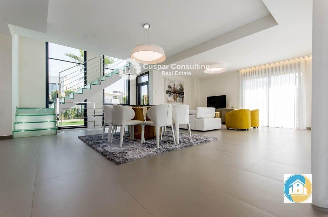 4 sovrum Villa till salu i Orihuela Costa med pool garage - 1 050 000 € (Ref: 8556015)