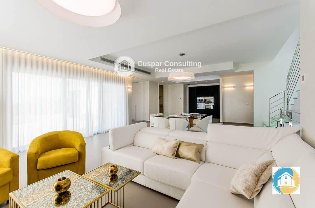 4 sovrum Villa till salu i Orihuela Costa med pool garage - 1 050 000 € (Ref: 8556015)