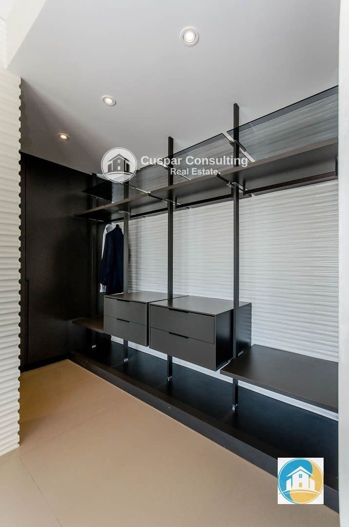 4 sovrum Villa till salu i Orihuela Costa med pool garage - 1 050 000 € (Ref: 8556015)