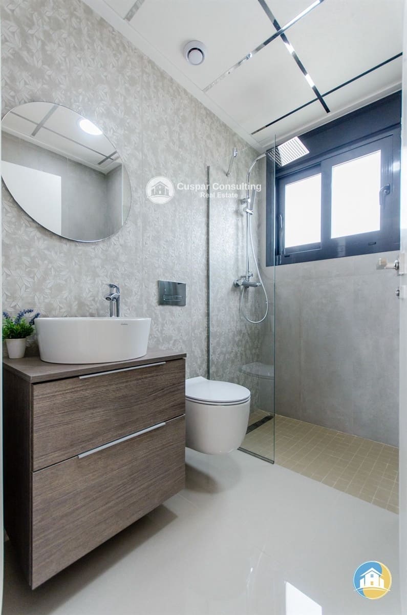 3 quarto Moradia para venda em San Miguel de Salinas com piscina garagem - 630 000 € (Ref: 8556019)