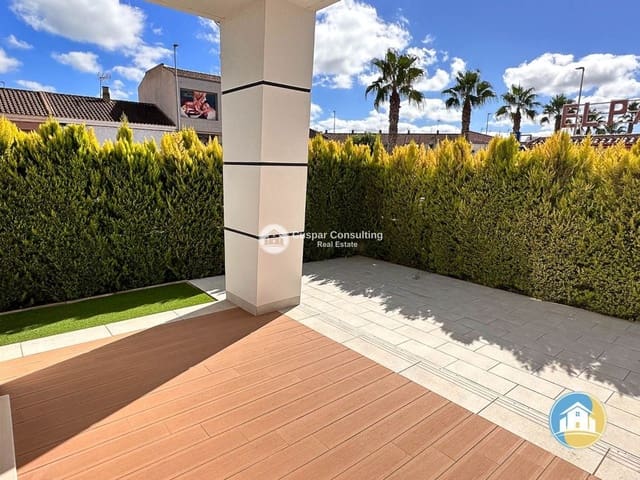 3 soverom Villa til salgs i Centro, Los Alcázares med svømmebasseng garasje - € 539 000 (Ref: 8559287)