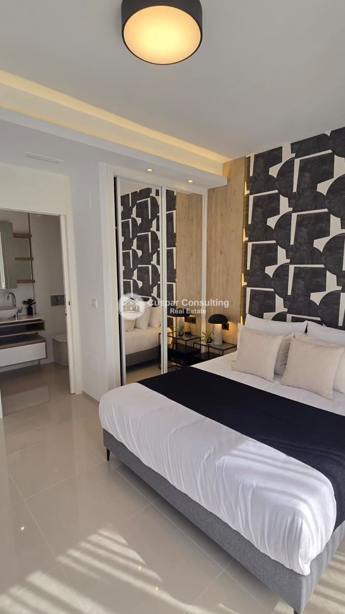 3 soveværelse Villa til salg i Los Alcazares med swimmingpool garage - € 539.000 (Ref: 8559287)