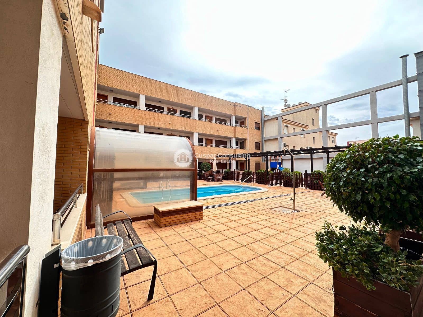 2 soveværelse Lejlighed til salg i Los Cuarteros med swimmingpool garage - € 208.000 (Ref: 8603186)