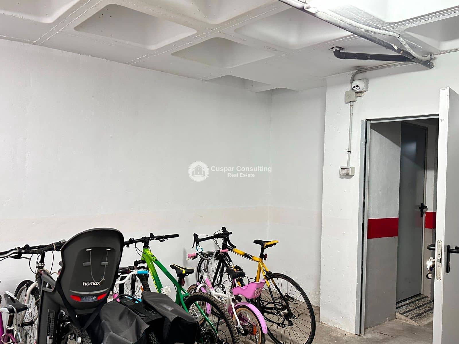 2 soveværelse Lejlighed til salg i Los Cuarteros med swimmingpool garage - € 208.000 (Ref: 8603186)