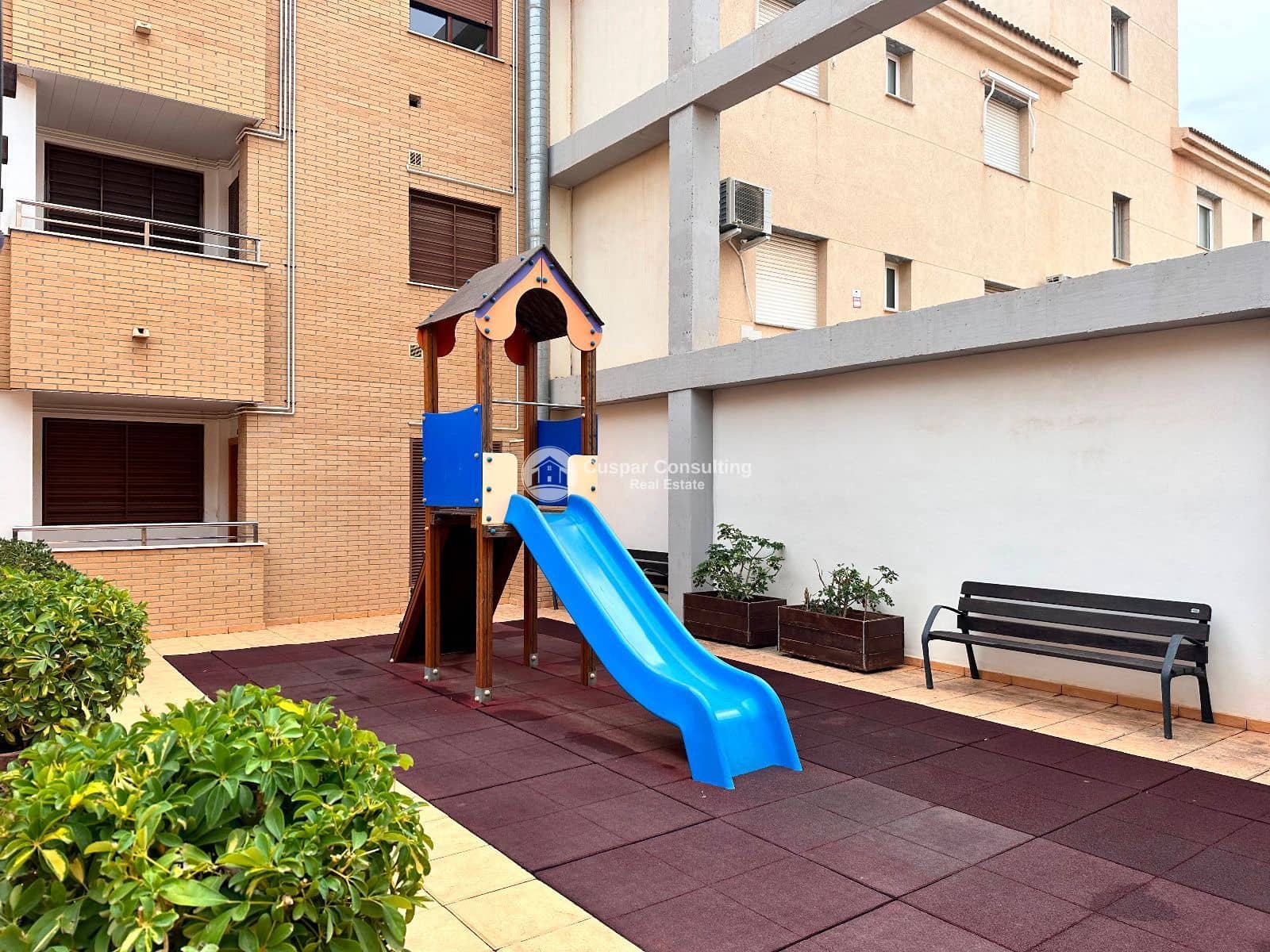 2 soveværelse Lejlighed til salg i Los Cuarteros med swimmingpool garage - € 208.000 (Ref: 8603186)